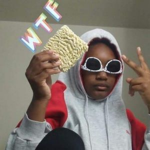 Meet your Posher, Layah